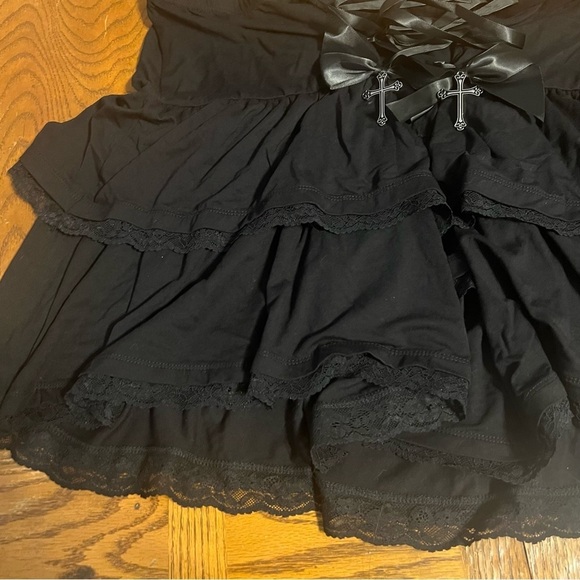 Cosmic Aura Lace-Up Ruffle Tiered Mini Skirt in Black Sz 3 Gothic Cross Charms - Picture 12 of 16